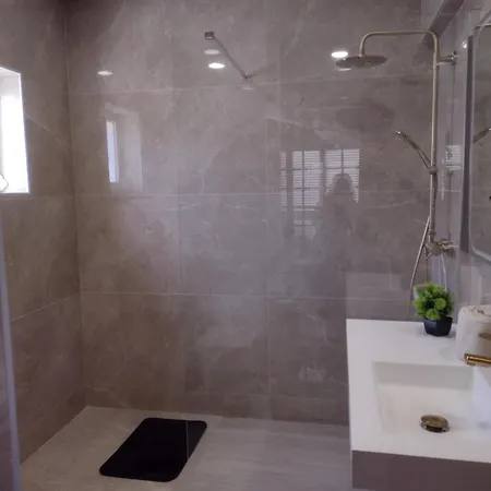 Nightingale Albufeira